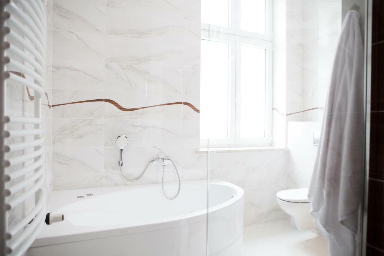 Czar Garbar Apartment Poznan Ngoại thất bức ảnh