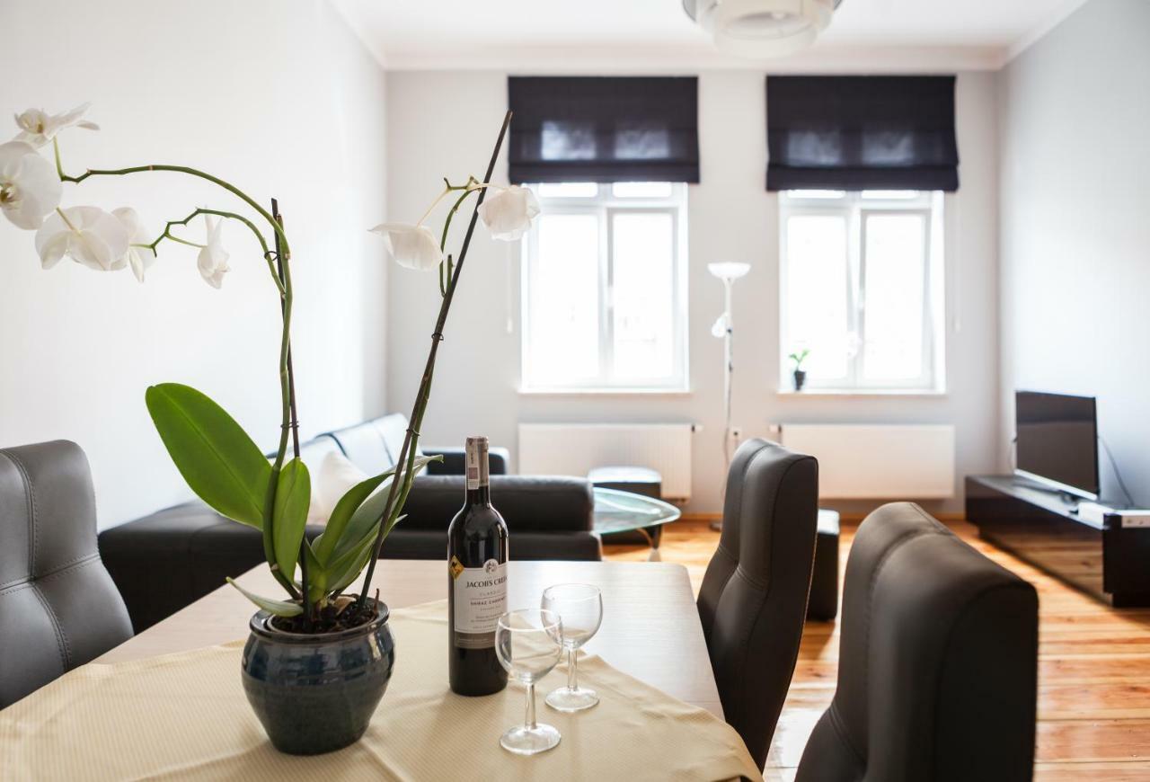 Czar Garbar Apartment Poznan Ngoại thất bức ảnh