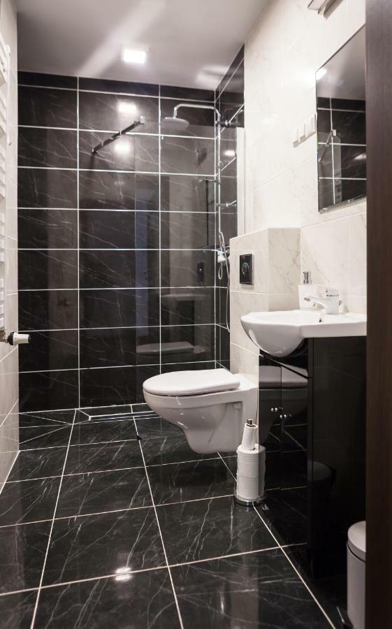 Czar Garbar Apartment Poznan Ngoại thất bức ảnh