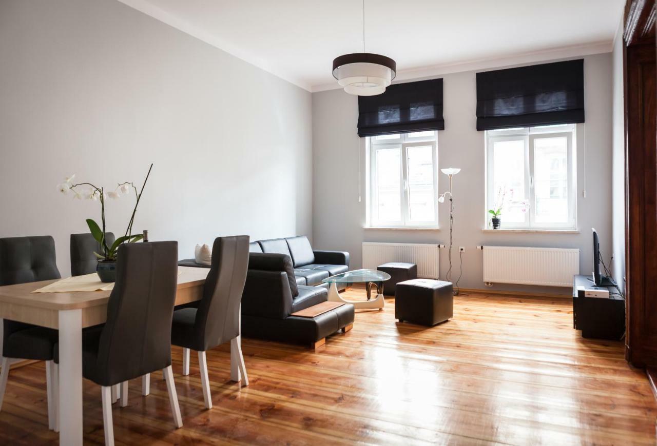 Czar Garbar Apartment Poznan Ngoại thất bức ảnh
